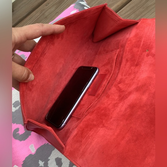 YVES SAINT LAURENT GO OUT CLUTCH🌹🌹🌹 - Picture 5 of 16